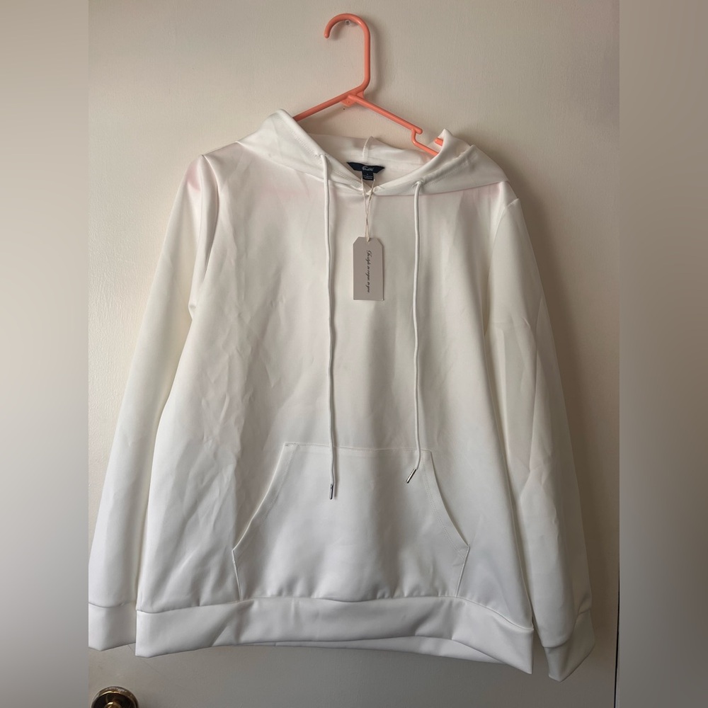ShallWe Women’s NWT White Hoodie with Front Pocket
White Size Large